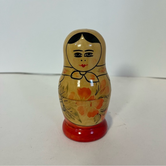 Vintage 2 pc Russian Nesting Dolls Wood Authentic Incomplete - Picture 2 of 7